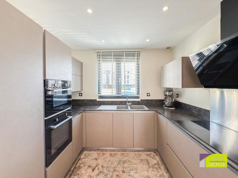 Maison traditionnelle - 143 m² - 5 pièces