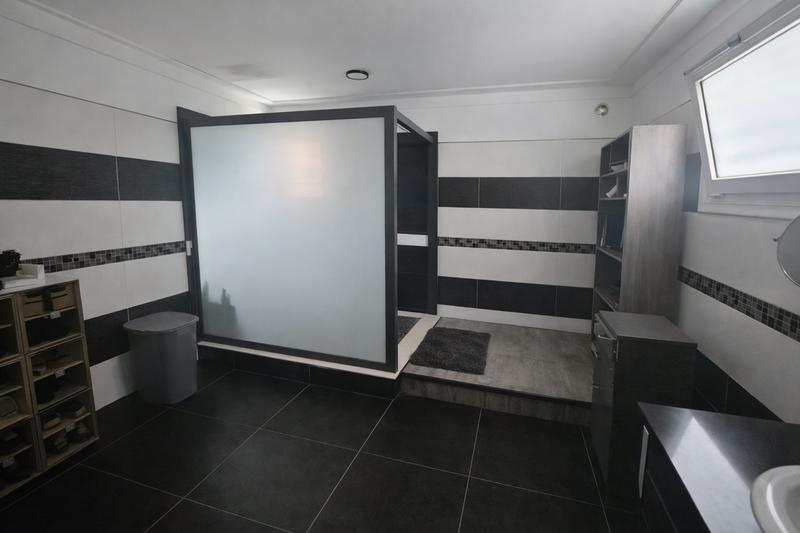 Villa - 192 m² - 5 pièces