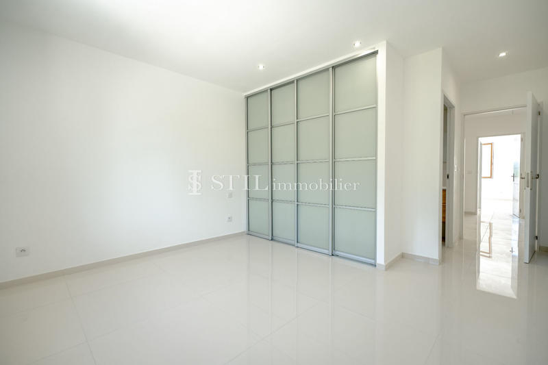 Villa - 190 m² - 6 pièces