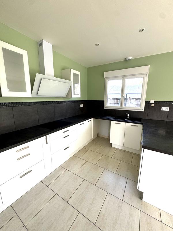 Pavillon - 144 m² - 7 pièces