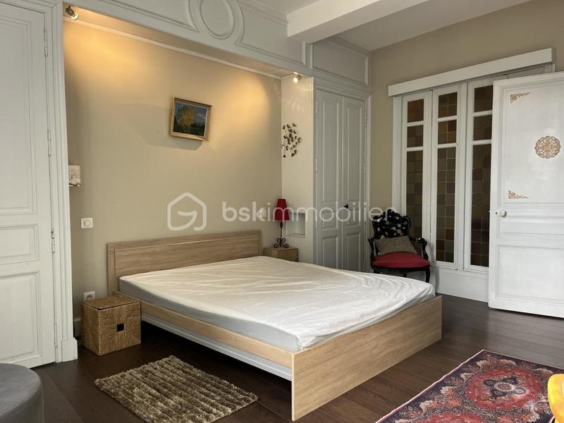 Appartement - 82 m² - 2 pièces