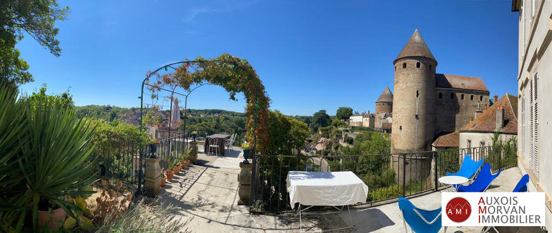 Maison - 420 m² - 13 pièces