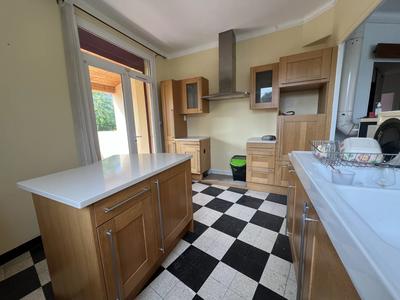 Immeuble - 180 m² - 7 pièces