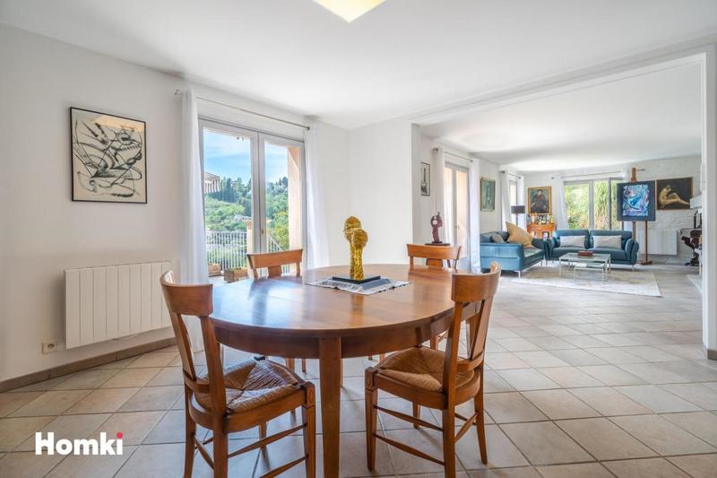 Maison - 135 m² - 6 pièces