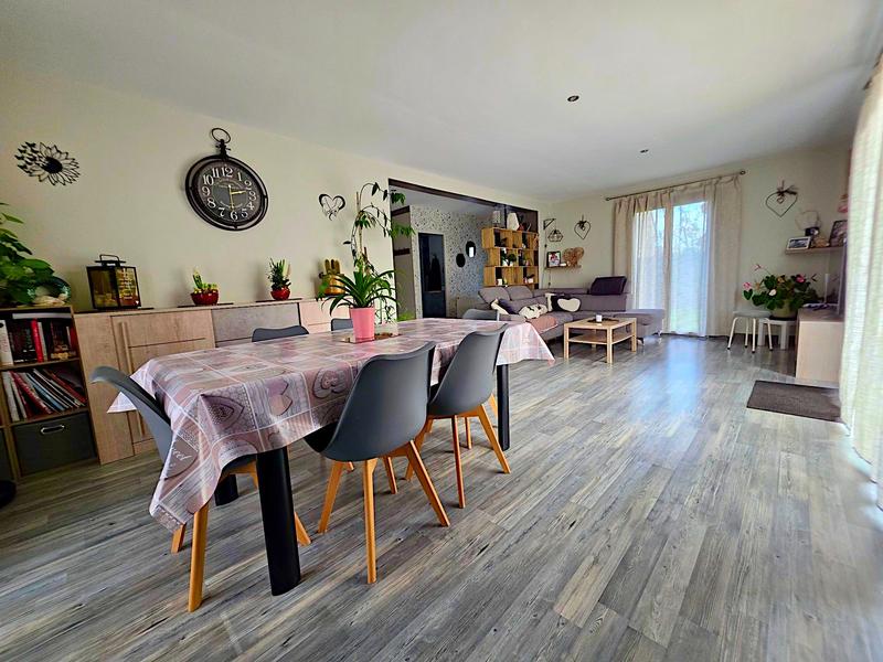 Maison traditionnelle - 97 m² - 4 pièces