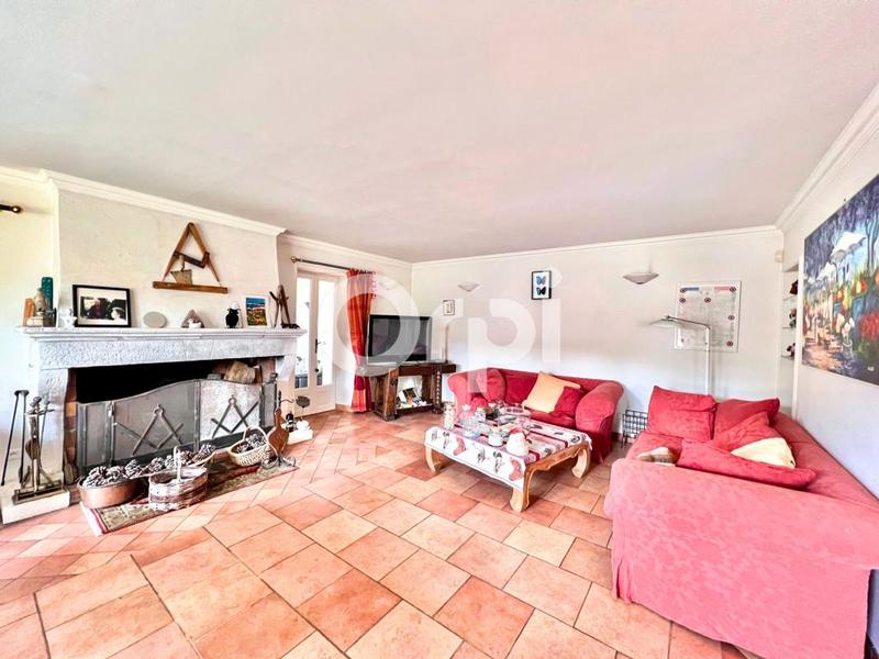 Demeure - 523 m² - 9 pièces