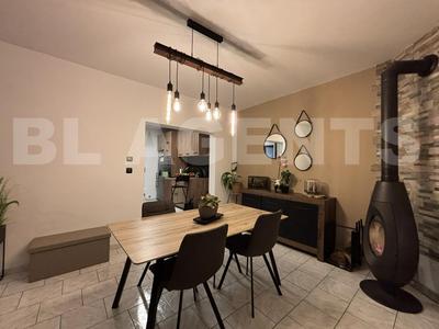 Maison traditionnelle - 95 m² - 5 pièces