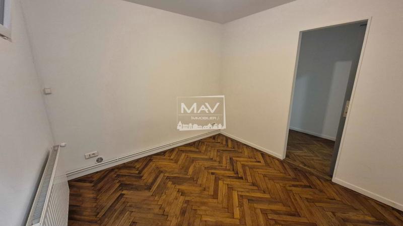 Maison - 210 m² - 8 pièces