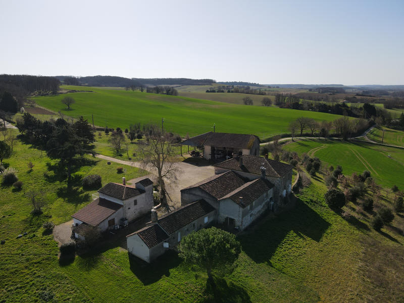 Maison - 533 m² - 20 pièces