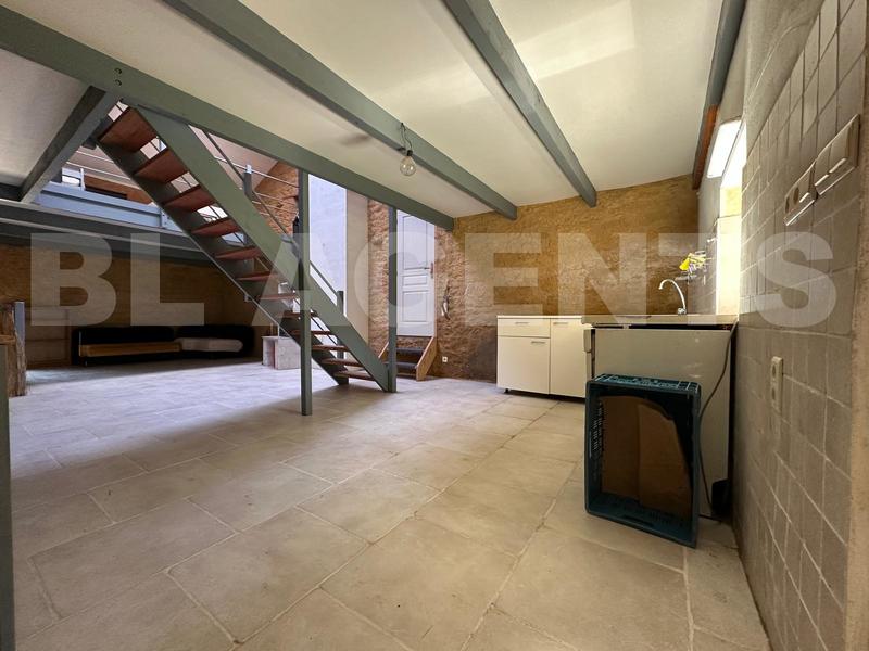 Maison - 330 m² - 10 pièces