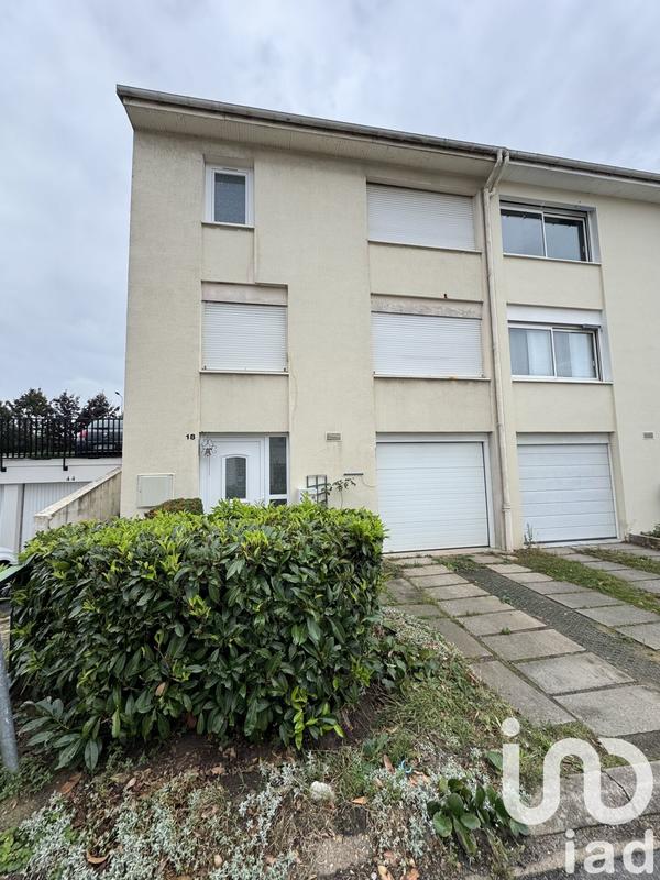 Maison - 111 m² - 5 pièces