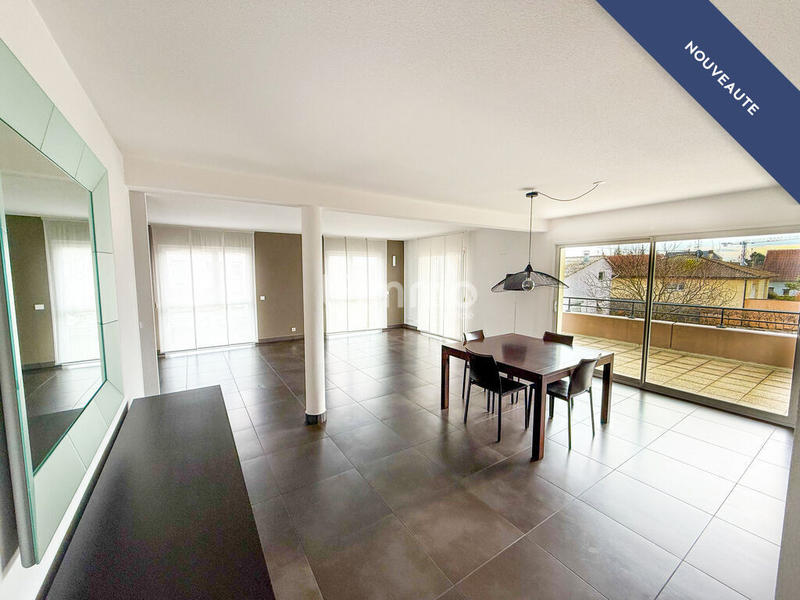 Appartement - 107 m² - 3 pièces