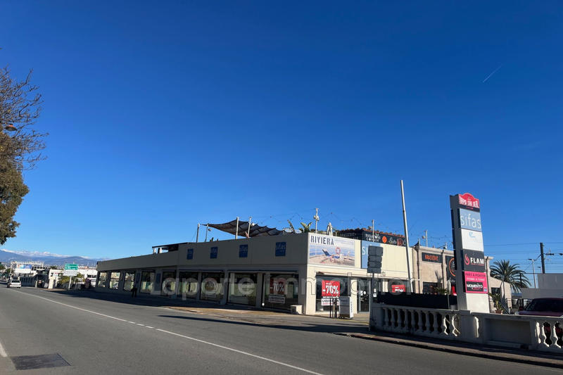 Local commercial - 213 m²