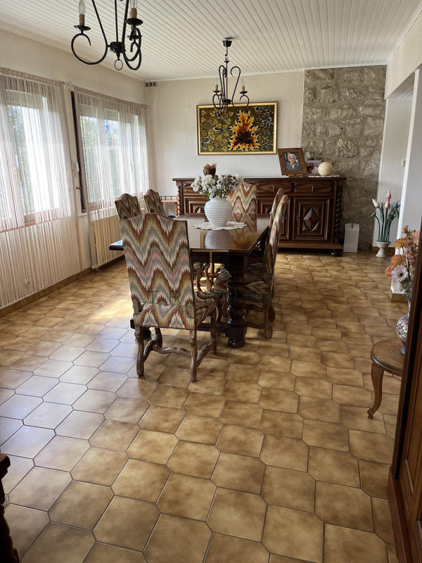 Maison - 183 m² - 8 pièces