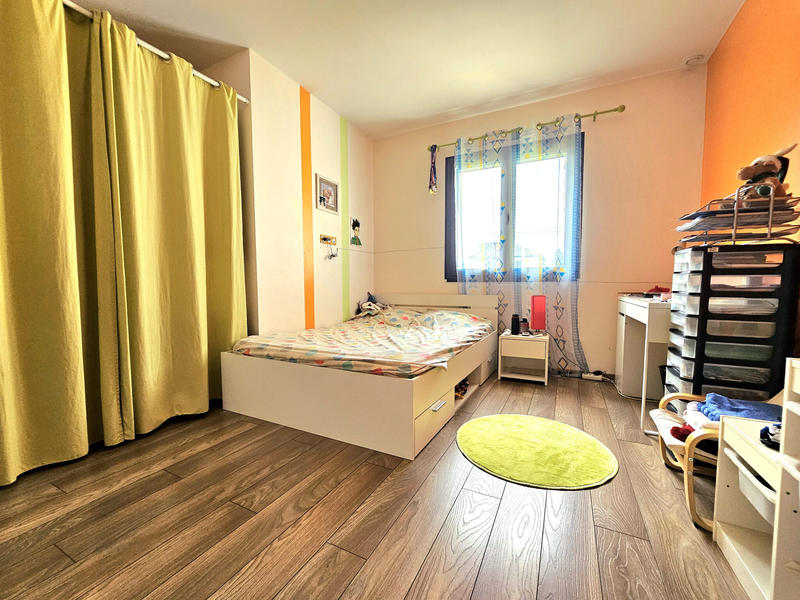 Maison - 214 m² - 7 pièces