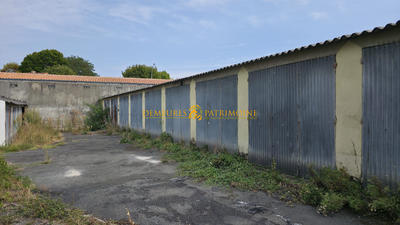 Parking / Garage - 230 m²