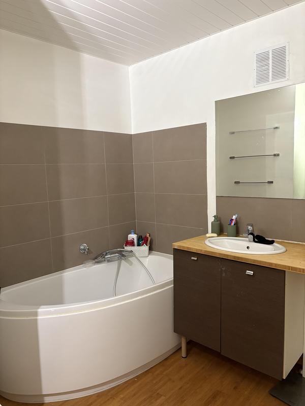 Appartement - 80 m² - 5 pièces