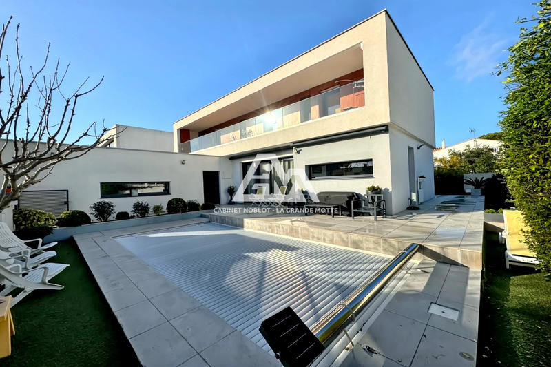 Villa - 179 m² - 6 pièces