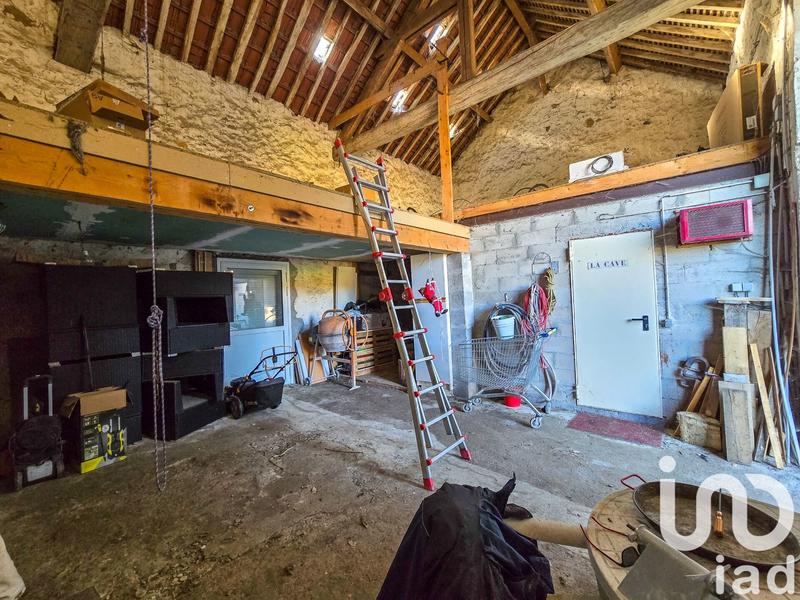 Maison - 238 m² - 8 pièces