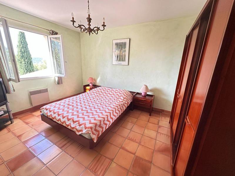 Maison - 200 m² - 7 pièces