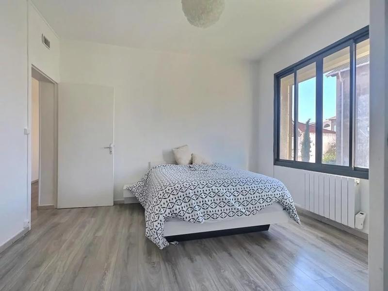 Immeuble - 270 m² - 12 pièces