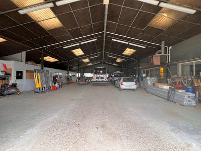 Local d'activité / Entrepôt - 620 m² - 5 pièces