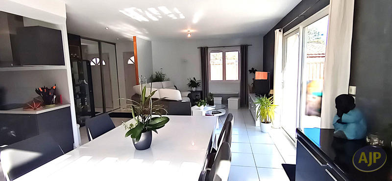 Maison - 83 m² - 3 pièces