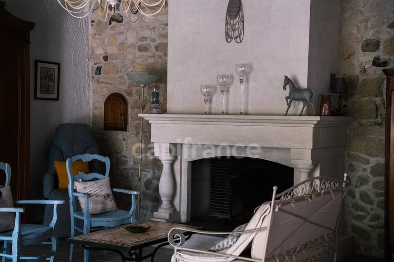 Maison - 329 m² - 11 pièces