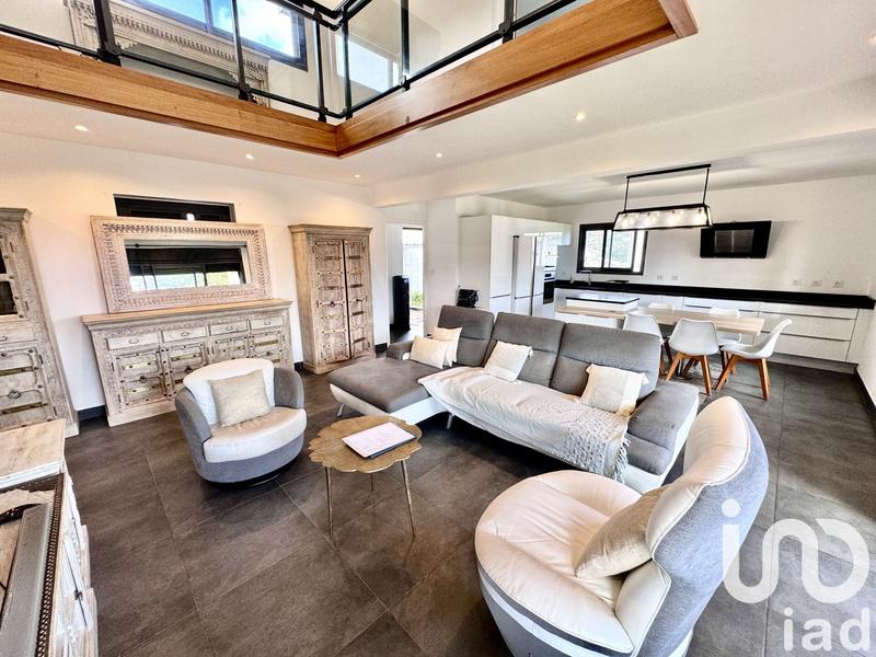 Maison - 163 m² - 6 pièces