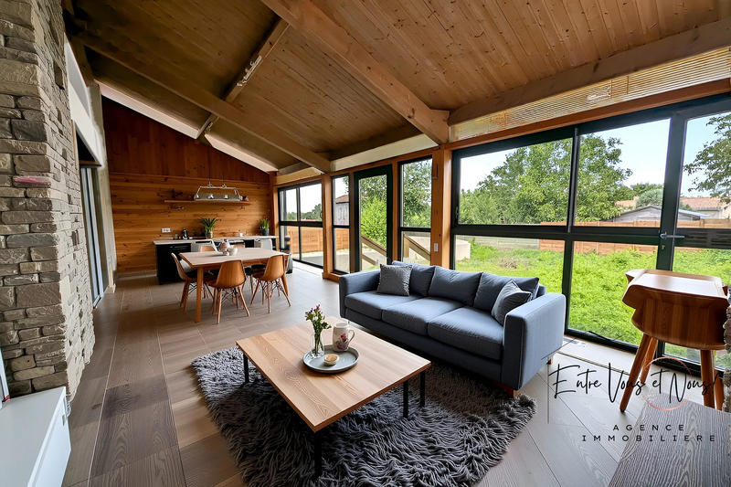 Maison ancienne - 245 m² - 9 pièces