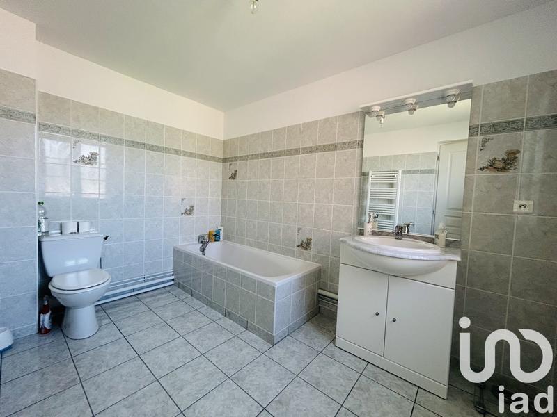 Maison - 256 m² - 8 pièces