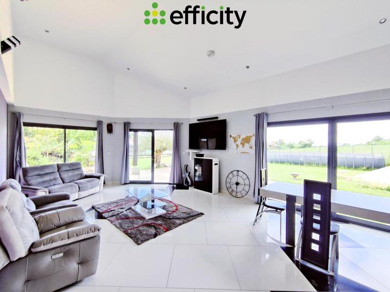 Maison d'architecte - 218 m² - 6 pièces