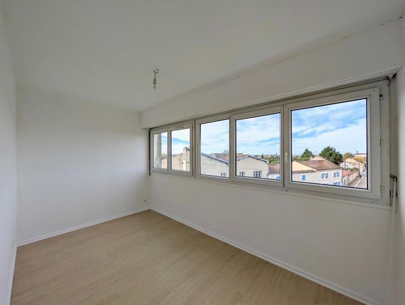 Appartement - 90 m² - 4 pièces