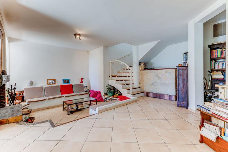 Maison - 276 m² - 5 pièces