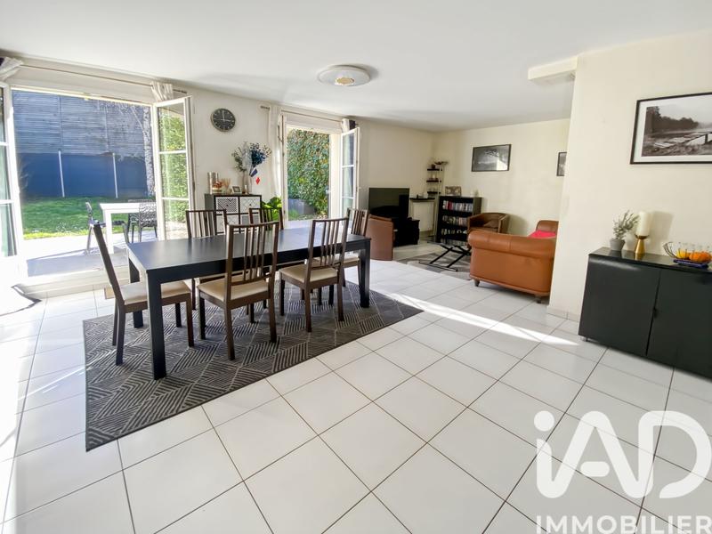 Maison - 99 m² - 5 pièces