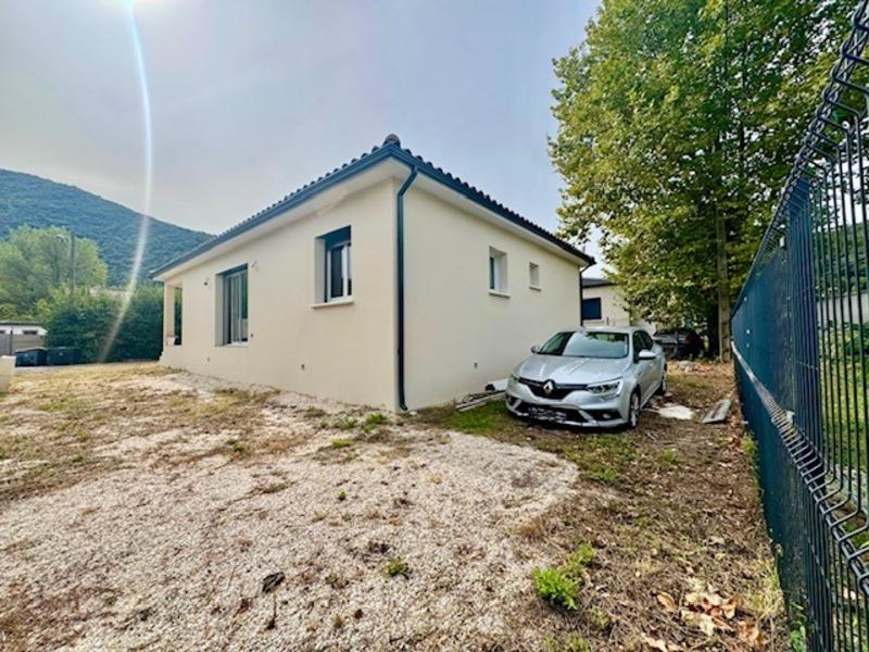 Maison - 92 m² - 5 pièces