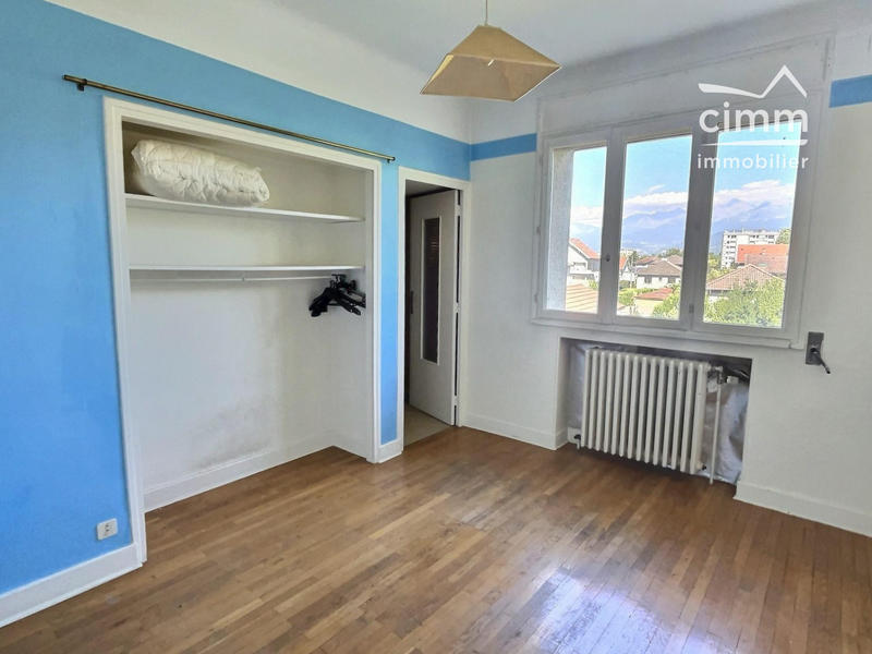 Maison - 186 m² - 8 pièces