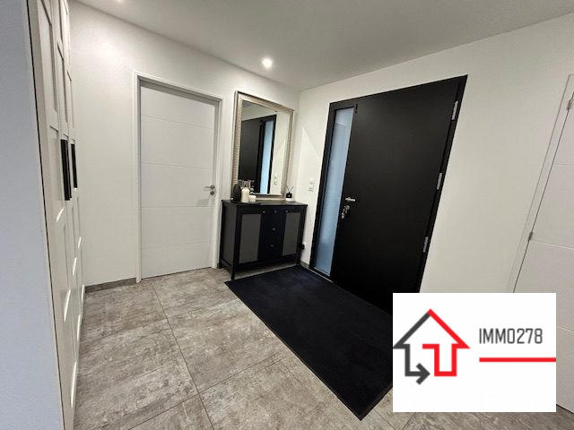 Maison - 237 m² - 8 pièces
