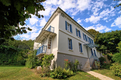 Maison - 291 m² - 11 pièces