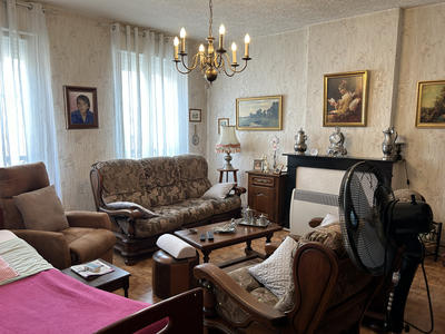 Maison - 140 m² - 8 pièces