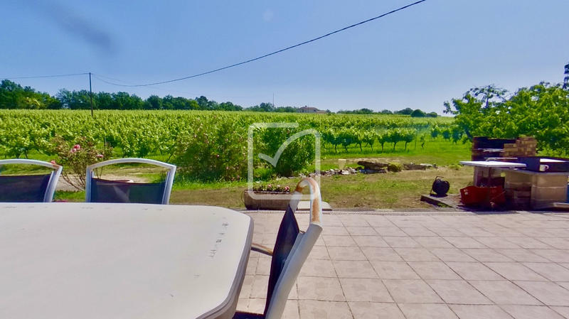 Maison - 250 m² - 17 pièces