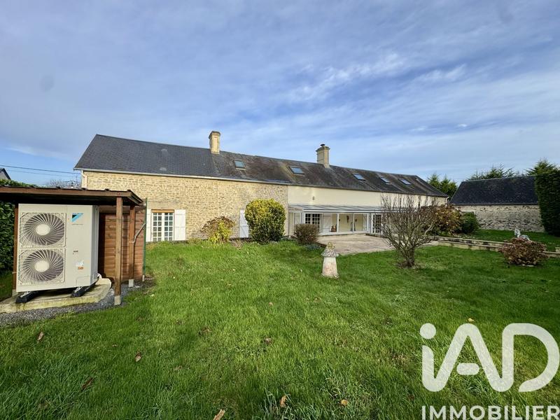 Maison - 216 m² - 7 pièces