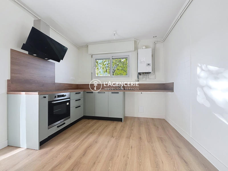 Maison - 100 m² - 4 pièces