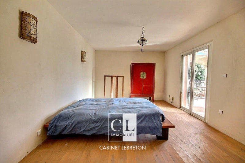 Villa - 295 m² - 5 pièces