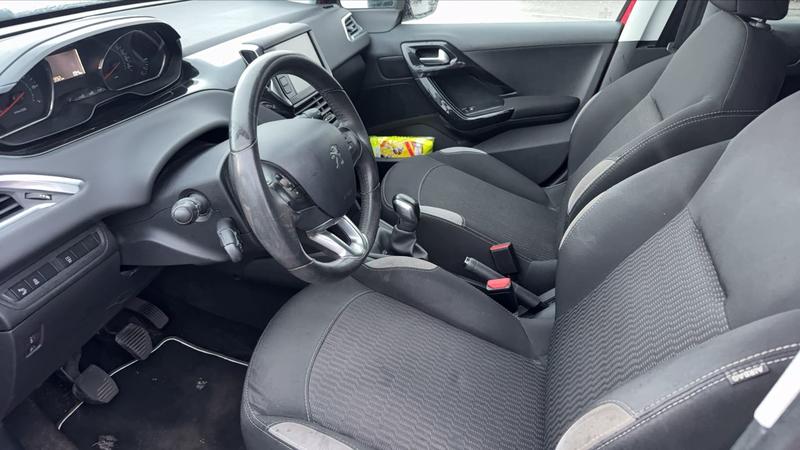 Peugeot 208 1.2 PureTech 82 Active - 5 places