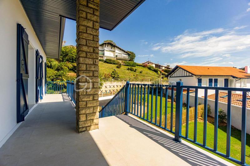 Appartement - 120 m² - 4 pièces