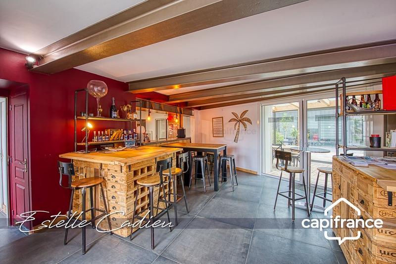 Propriété - 417 m² - 20 pièces