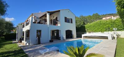 Maison - 178 m² - 6 pièces