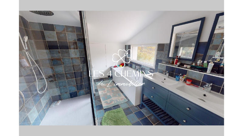 Villa - 236 m² - 4 pièces