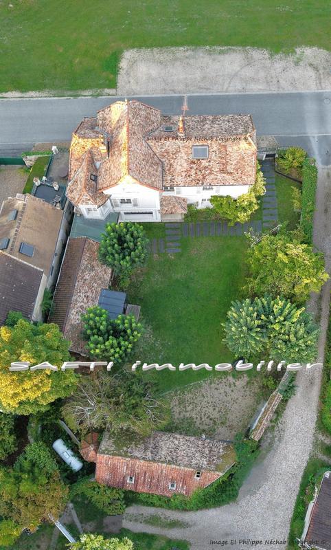 Maison de maîtres - 191 m² - 9 pièces